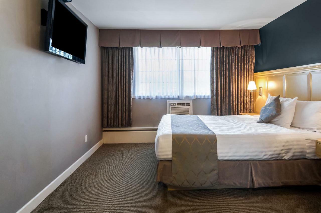 Red Lion Inn & Suites Abbotsford Ngoại thất bức ảnh